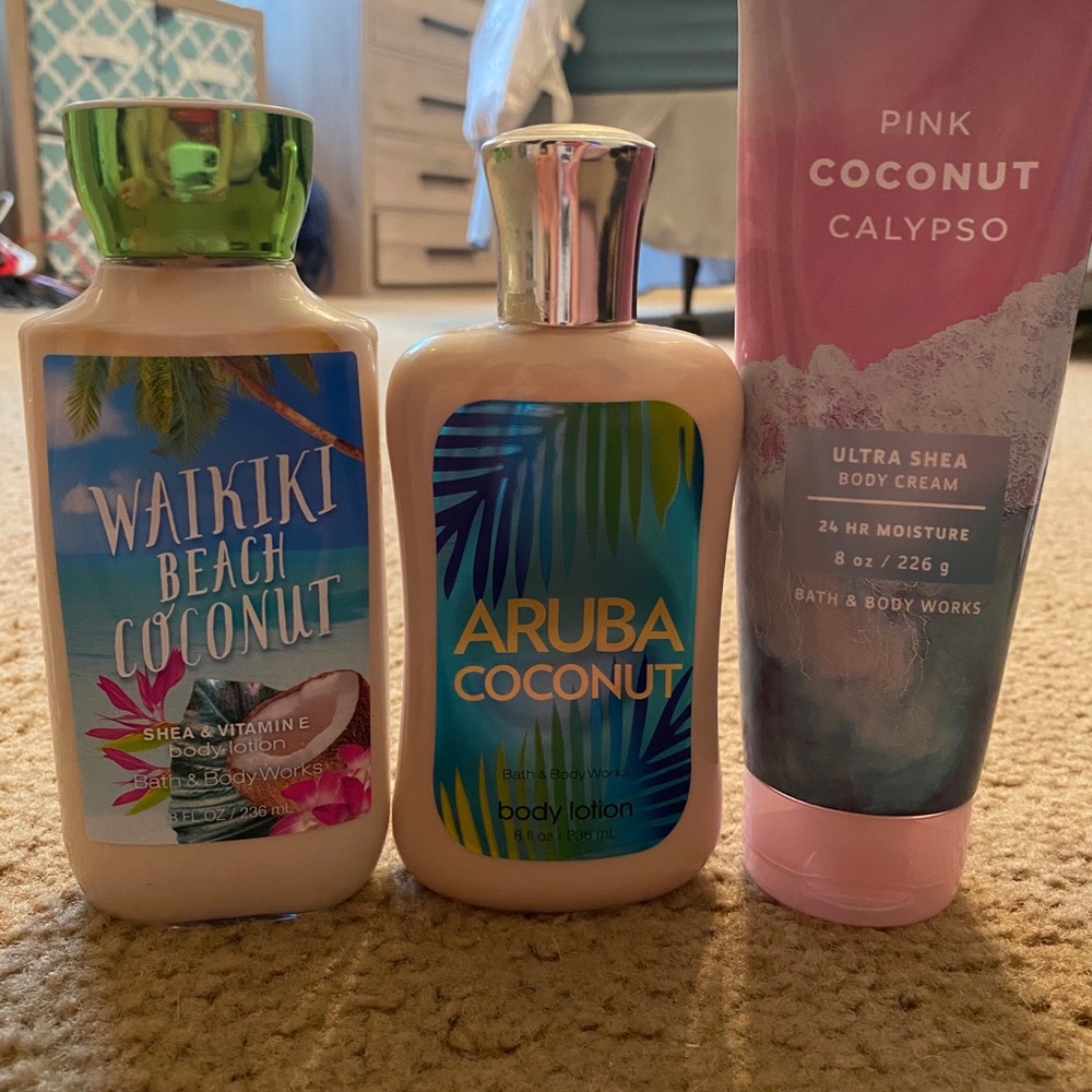 Bath and body works lotion set.